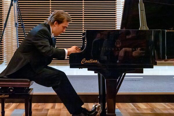 PIANO WONDER GRAND PIANO RECITAL