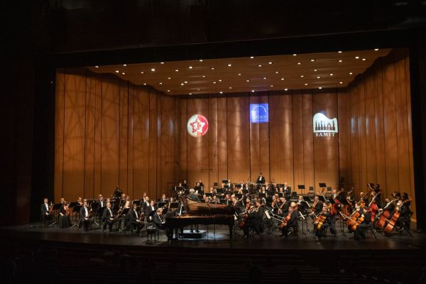 Piano master's friendship and love