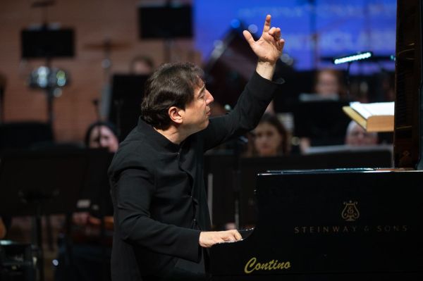 Brilliant and Cheerful Mozart